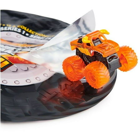 Monster Jam, Mini 1:87 Scale Mystery Collectible Monster Truck Vehicle Blind Bag (Styles May Vary)
