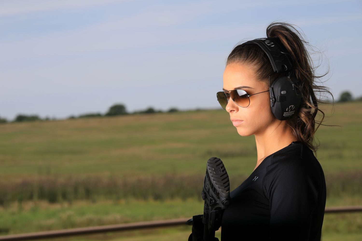 Walker's Razor Electronic Bluetooth Ear Protection Muff - Thumbnail 3