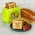 thumbnail image 4 of Uncanny Brands Shrek tostador de dos rebanadas – Toasts Shrek cara icónica de Shrek directamente en tu pan, 4 of 5