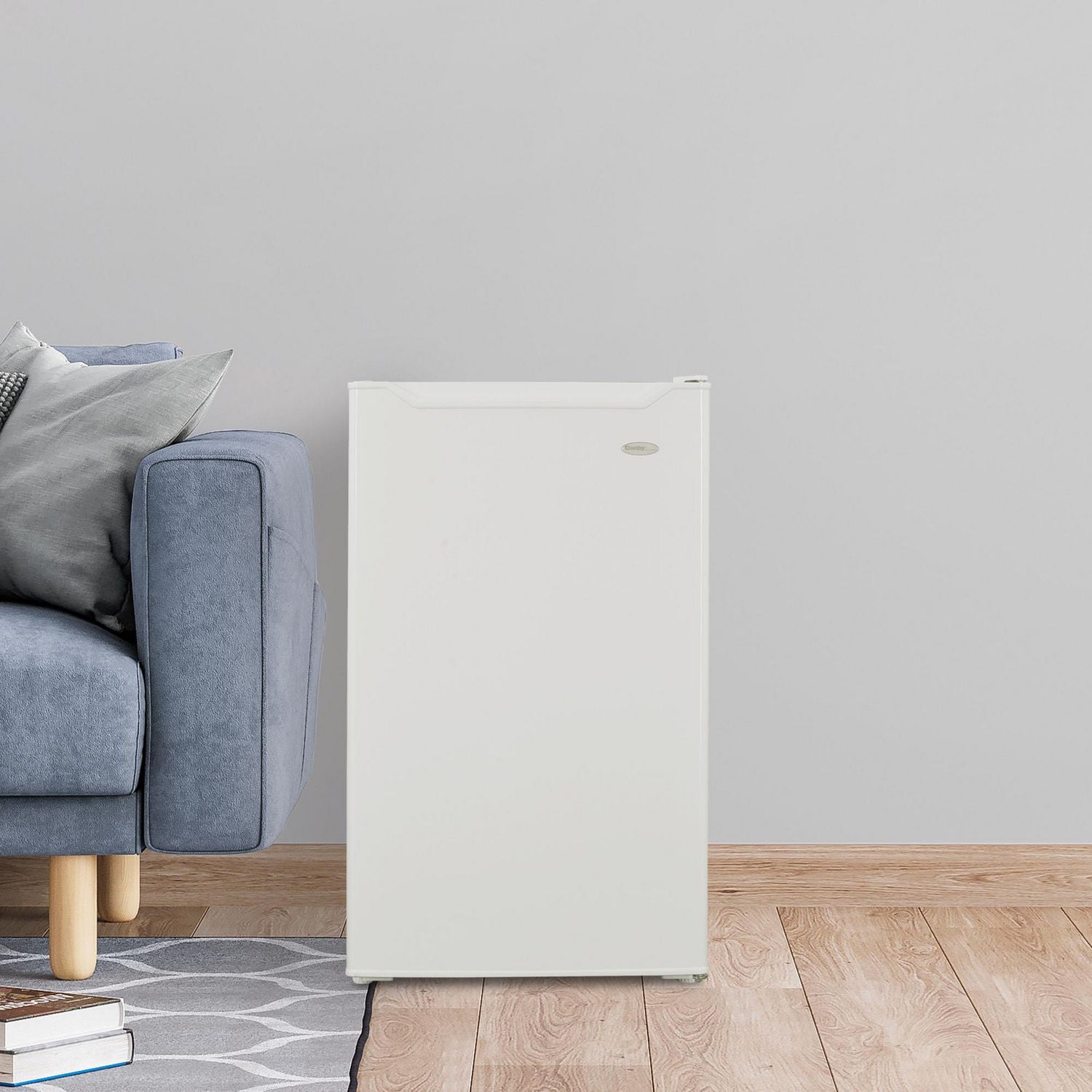 Danby DCR044B1WM Réfrigérateur compact de 4,4 pi3 en Blanc