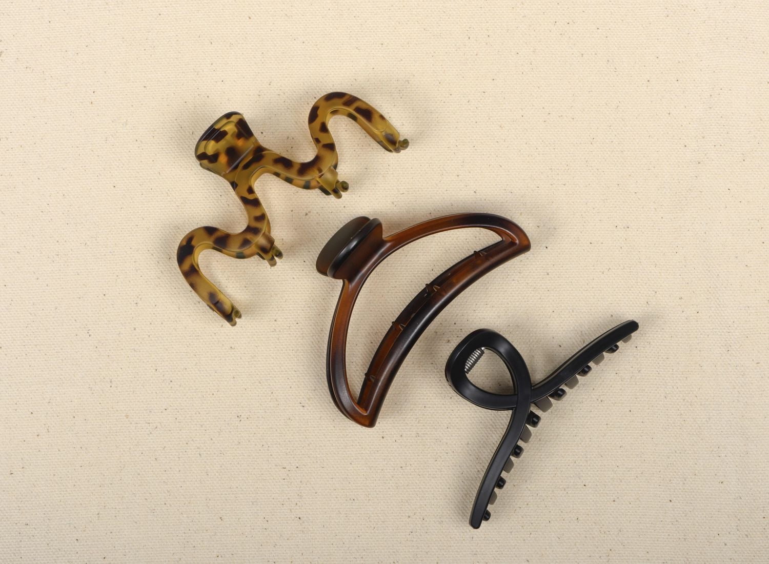 Pqt èconomique de 3 pinces minces fini mat Scunci