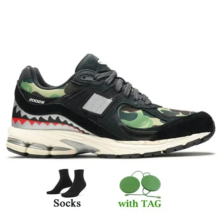 

NB Fashion NB 2002R Running Shoes B2002R Designer Sneakers With Socks 2002 R Protection Pack Rain Cloud Phantom Peace Be the Journey Black