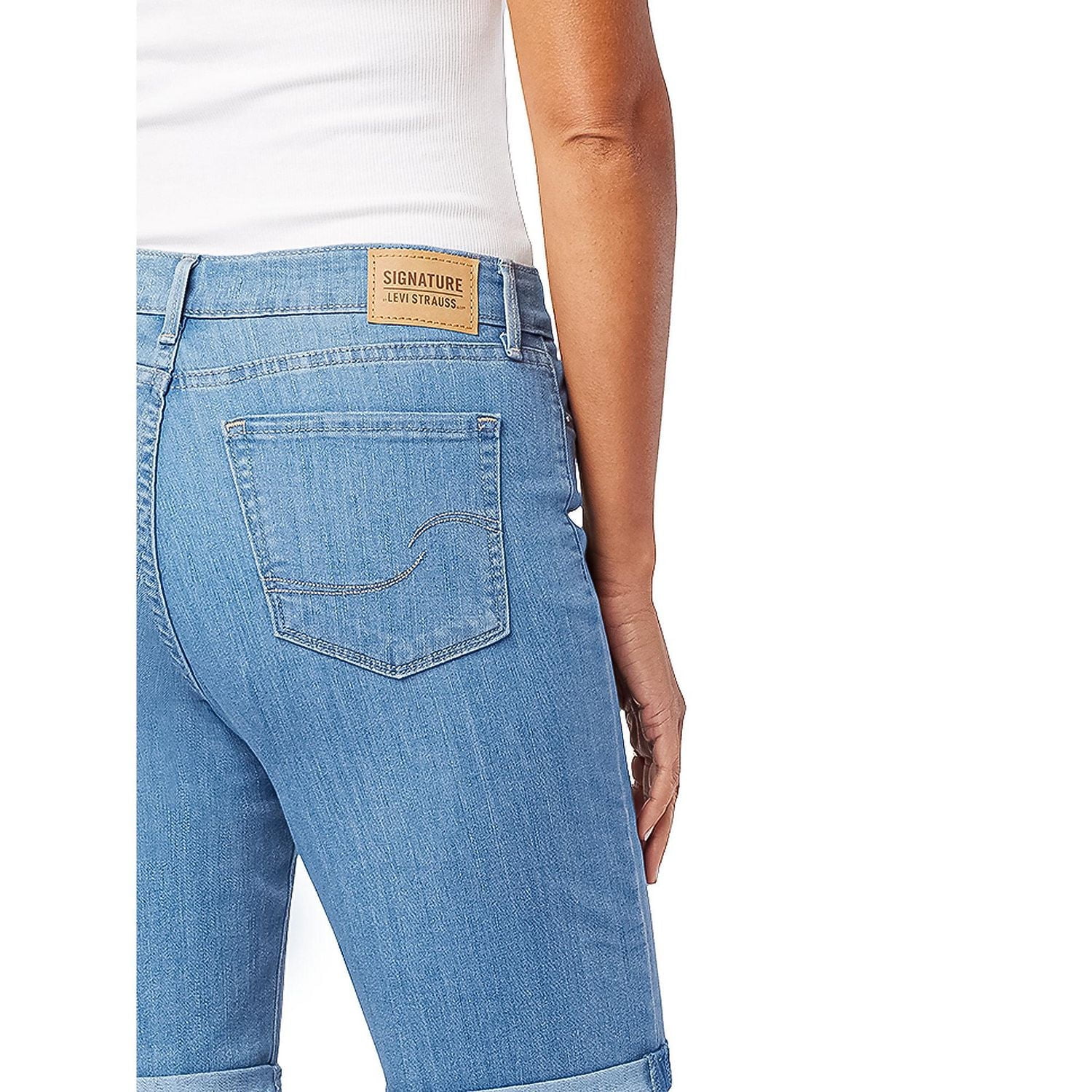 Levi Strauss Signature.™ Women’s Mid-Rise Bermuda Shorts