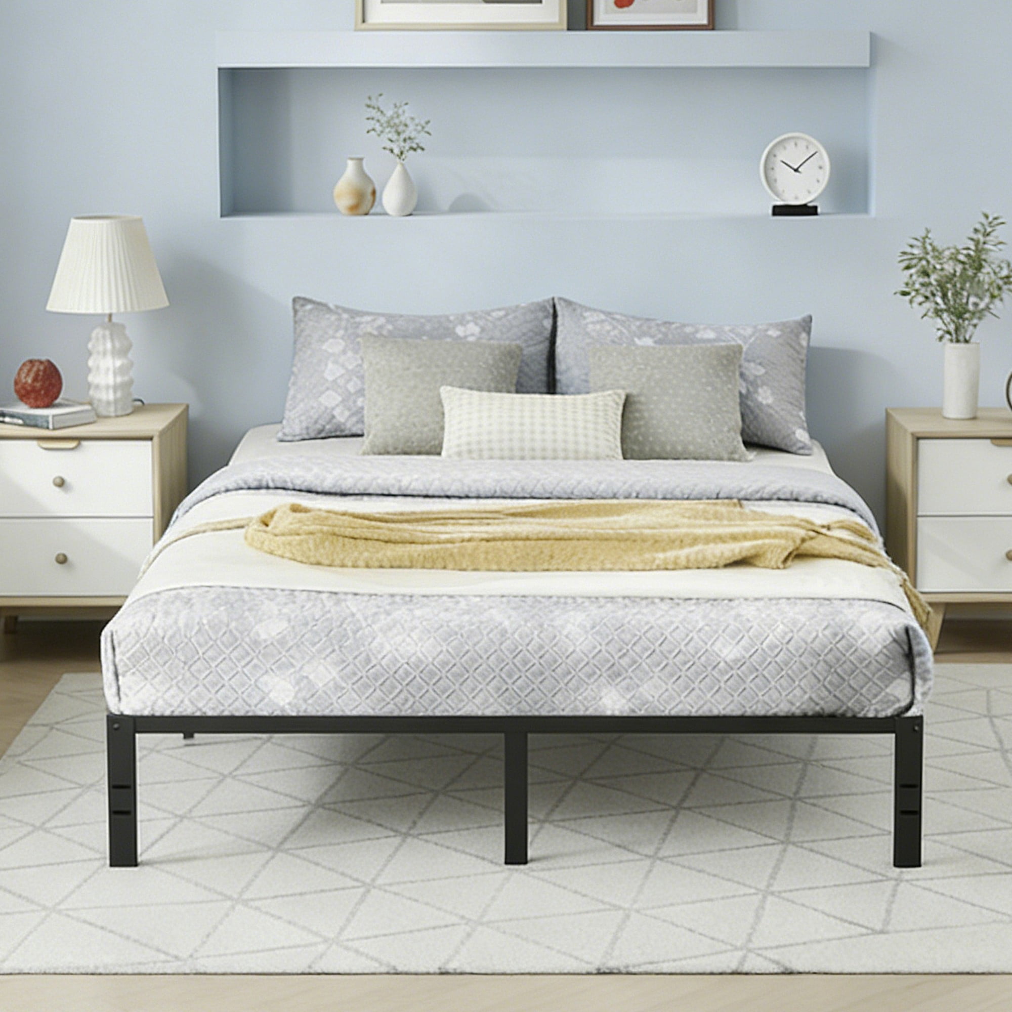 Gewnee Black Queen Size Bed Frame, Metal Construction with Slats & Center Support, No Box Spring Needed, 1100 LBS Capacity, for Bedroom Guest Room Dorm