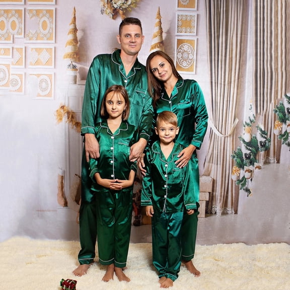 Family Matching Christmas Pajamas Solid Color Silk Christmas Pajamas for Family Button Down Matching Xmas Pjs For Family Christmas Gifts Sets Green Pajamas for Dad Pajamas