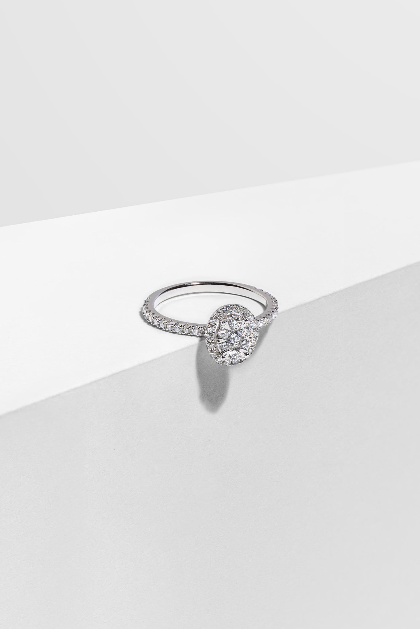 Forever Facets 5/8 CT TW Lab Grown Diamond Oval-Shape Ring in Sterling Silver, Adult Female