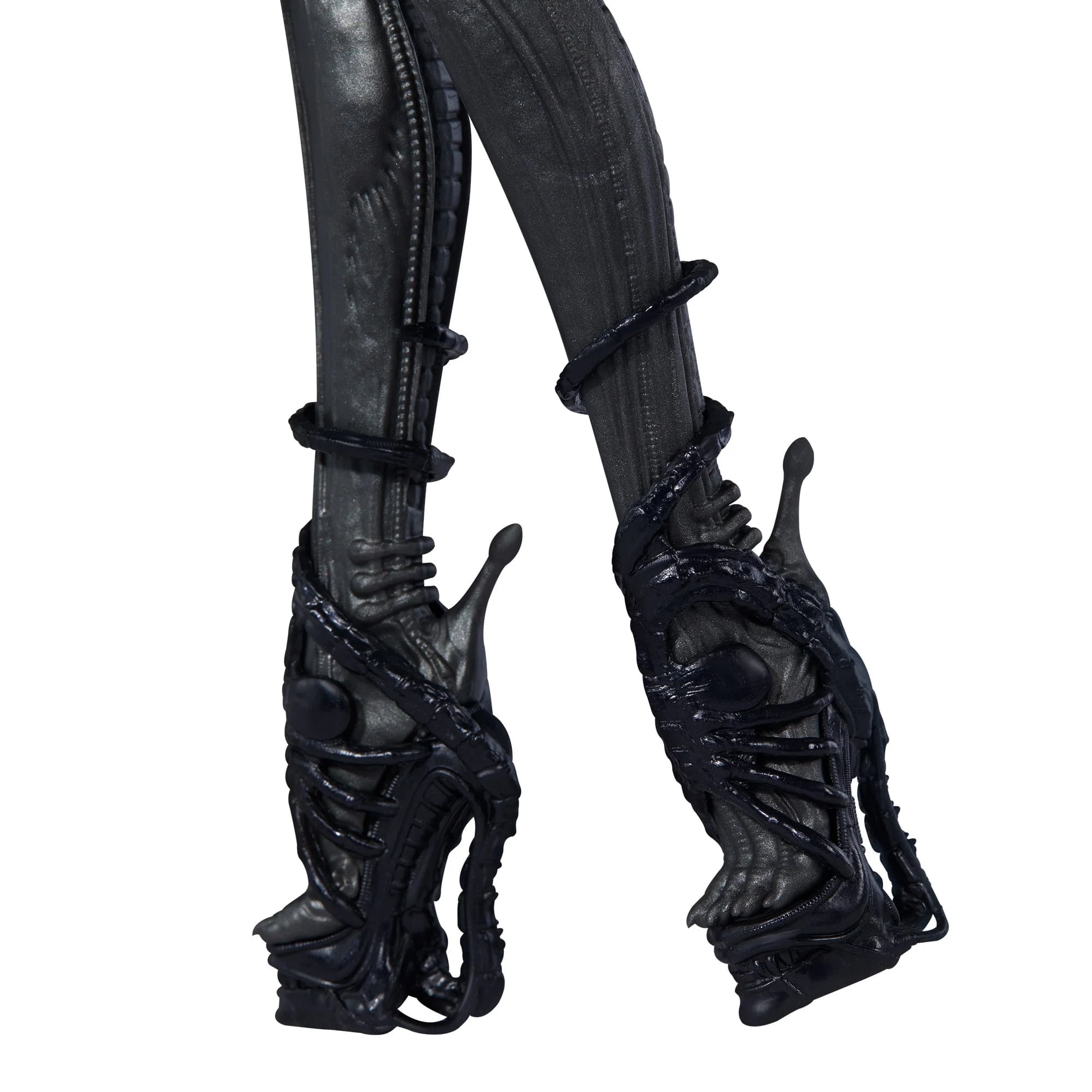 Monster High Skullector Series Alien Doll – Limited Edition Collector Doll by Mattel, Glow-Inspired Details & Display Packaging