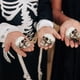 thumbnail image 4 of ColoMX Decoración de Halloween de 8 piezas Pequeño esqueleto de plástico Pequeño calavera de calaveras de calaveras, 4 of 8