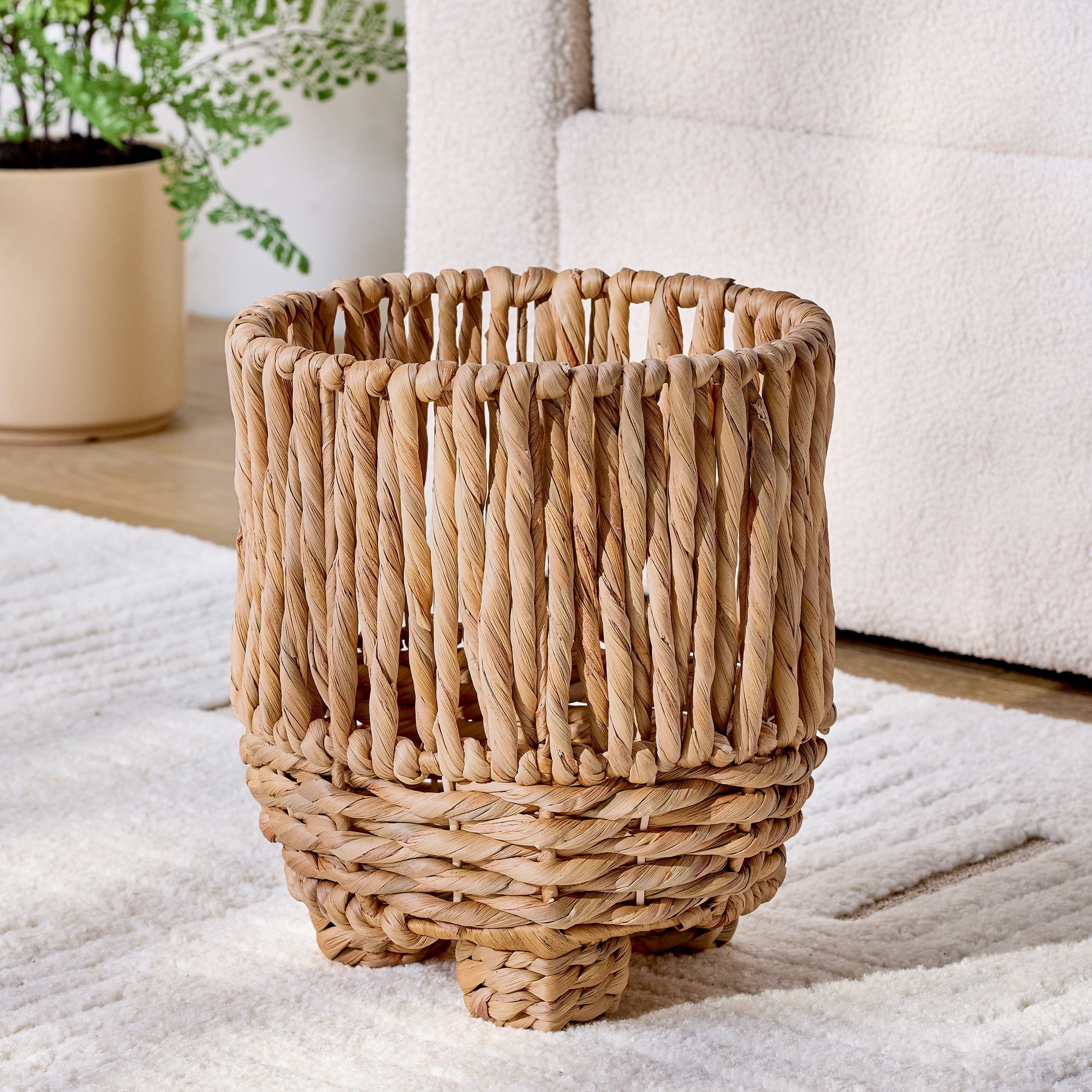 Better Homes & Gardens Twisted Water Hyacinth Round Footed Planter,  11.8"H