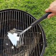 thumbnail image 2 of Cepillo y Raspador YONGSHENG Para Parrilla de Gas Barbacoa Negro, 2 of 4