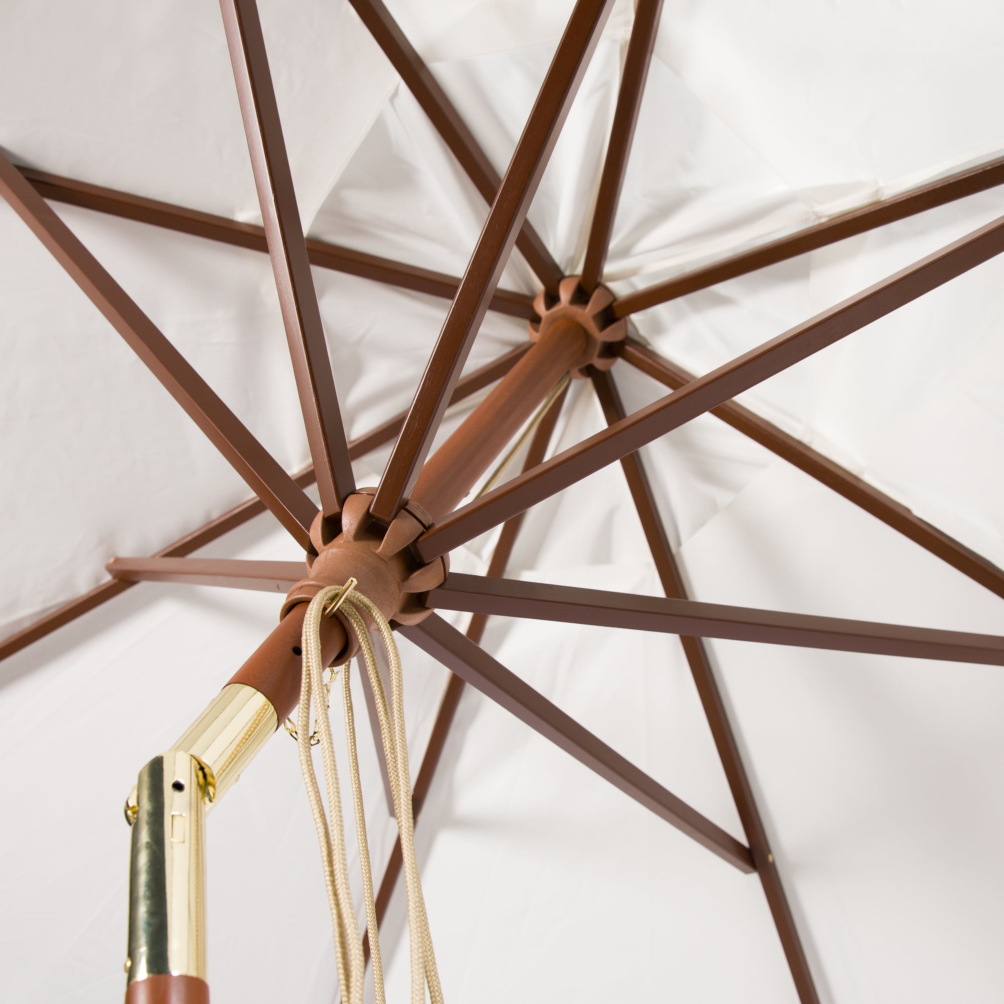 Safavieh Cannes 9' Market Push Wooden Patio Umbrella, White