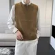 thumbnail image 4 of Suéteres de punto para hombres Chaleco sin mangas Ropa para hombre Cuello en V blanco Suave Moda coreana Un producto más vendido 2024 X, 4 of 4