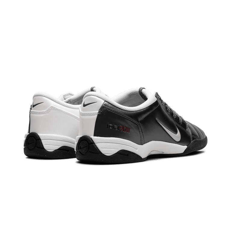 NIKE MENS Total 90 3  display picture 1