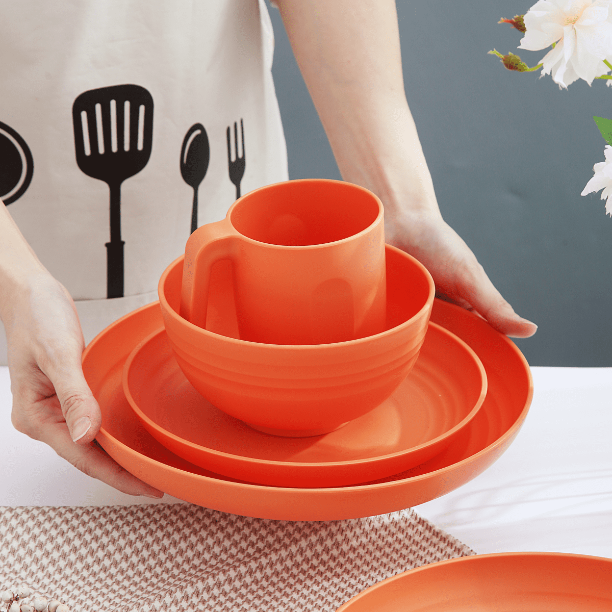 Travel Friendly Plastic Crockery Set For Kitchen With Rice
