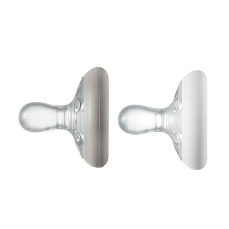 Tommee Tippee Breast-Like Pacifier (0-6m, 2 Count) | Skin-Like Texture, Symmetrical Design, BPA-Free Binkies | Chestnut/Moonbeam