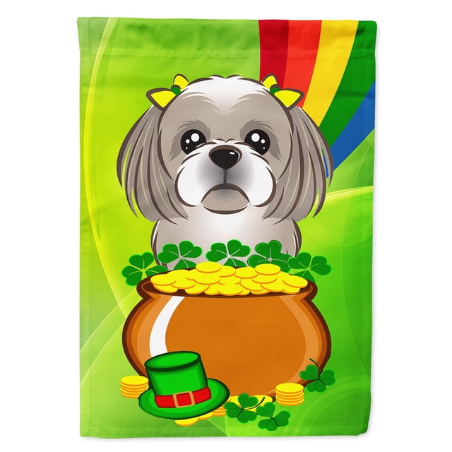 Caroline's Treasures BB1994GF Bandera de jardín del día de San Patricio de Shih Tzu gris plateado, pequeña, multicolor Caroline's Treasures BB1994GF
