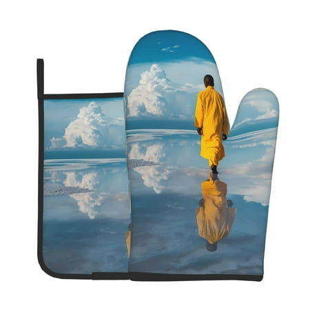 

Tebeau Monk Walking On Water Print Oven Mitts and Pan Racks 2-Piece Set Kitchen Oven Mitts and Pan Racks Heat Resistant 500 °F for Baking and Cooking