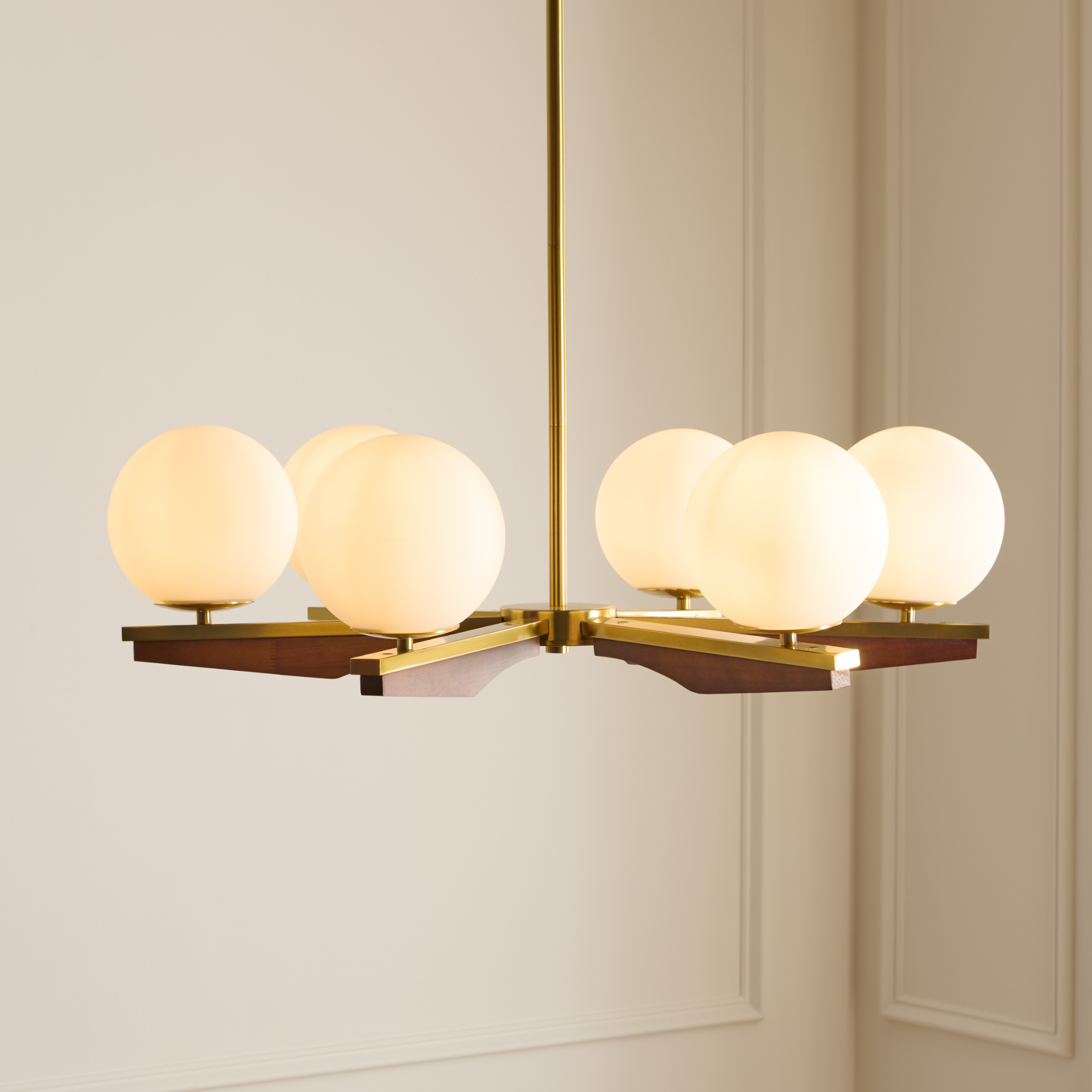 Safavieh Janna 6-Light Modern Brass/Walnut Chandelier