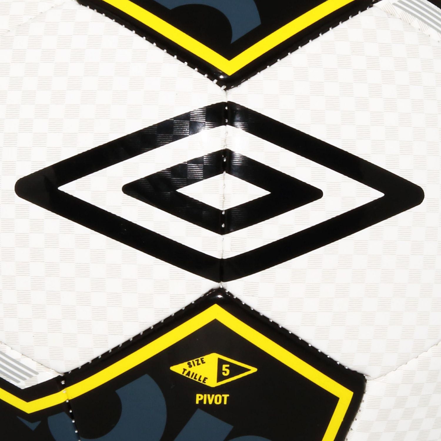 Umbro Pivot Soccer Ball, Size 5