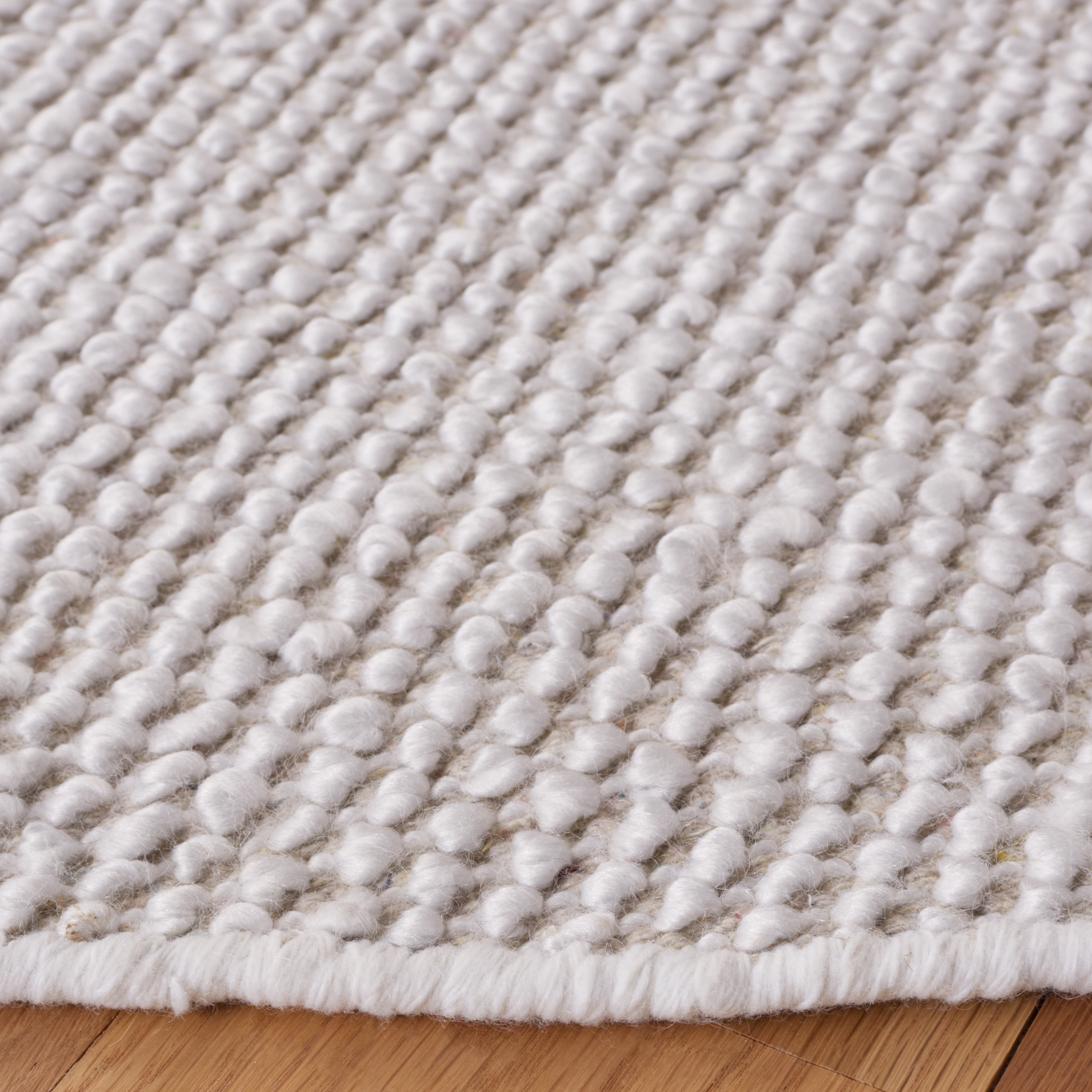 SAFAVIEH Natura Marina Striped Wool Area Rug, Ivory/Brown, 6' x 6' Round