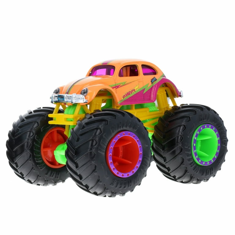 Hot Wheels Monster Trucks 1:64 Scale Demolition Doubles DragBus vs