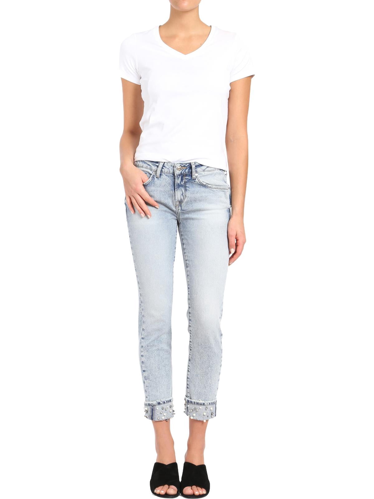 Shop Mavi Merchandise on AccuWeather Shop