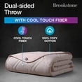 thumbnail image 2 of Manta Cooling Comfort Brookstone de gran tamaño, 150 x 180 cm, 2 of 6