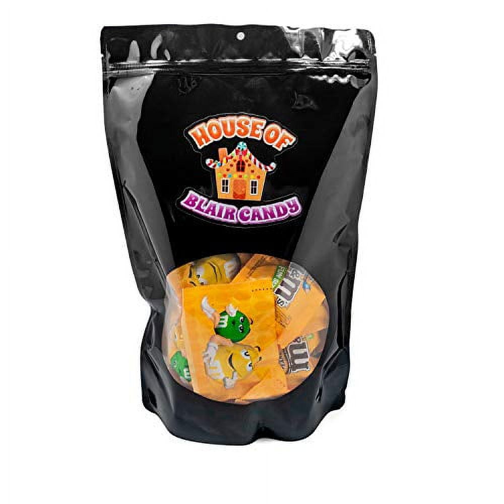 M&M's Milk Chocolate with Peanut, Fun Size Candy, Bulk Pack 175-ct (Pack of 5 Pounds) - Comes In A Sealed / Resealable Bag - Perfect For Parties, Pinata, Office Bowl, Wedding Favors, Easter Baskets