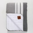 thumbnail image 3 of Couverture Canadienne des rayures, 3 of 4