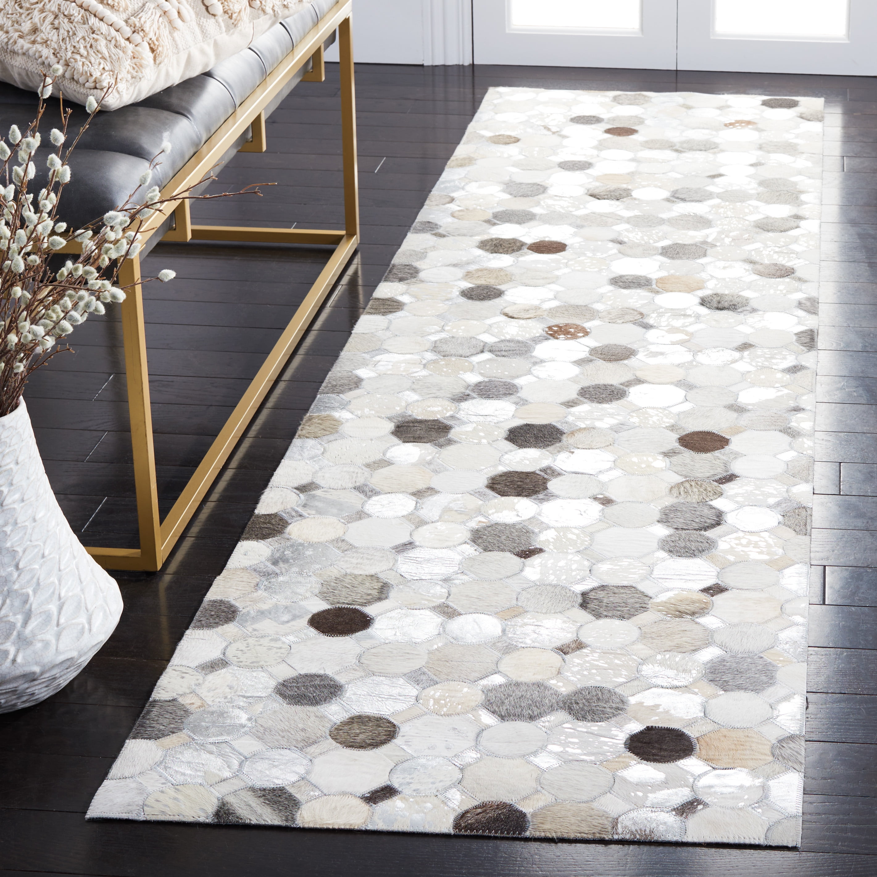 SAFAVIEH Studio Leather Alvin Geometric Runner Rug, Ivory/Grey, 2'3" x 9'