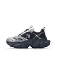 thumbnail image 1 of MLB Gagnant Chunky Yankees de New York Noir Unisexe Chaussures de Course, 1 of 5