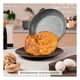 thumbnail image 4 of HUDSON VALLEY | Sartén 26 cm Antiadherente en Color Gris, Cocina Sin Aceite, Compatible con Gas y Eléctrica, Distribución Uniforme del Calor, Mango Ergonómico, Apta para lavavajillas, Best Kitchenware, 4 of 5