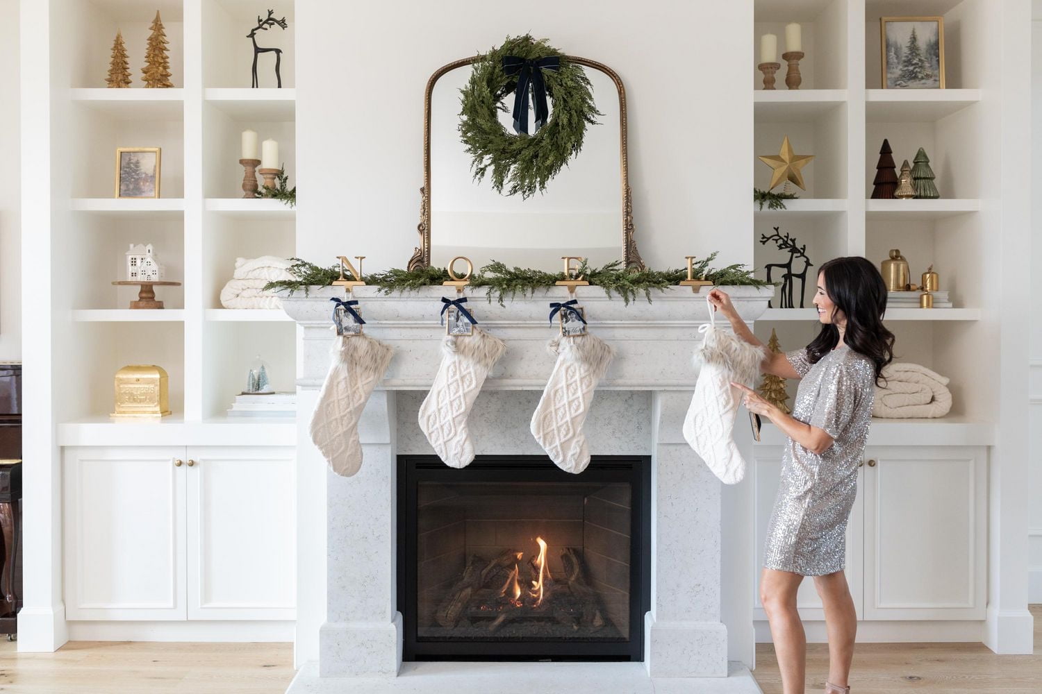 FRAÎCHE Holiday Gold Metal Noel Stocking Holder Set, 4 pack