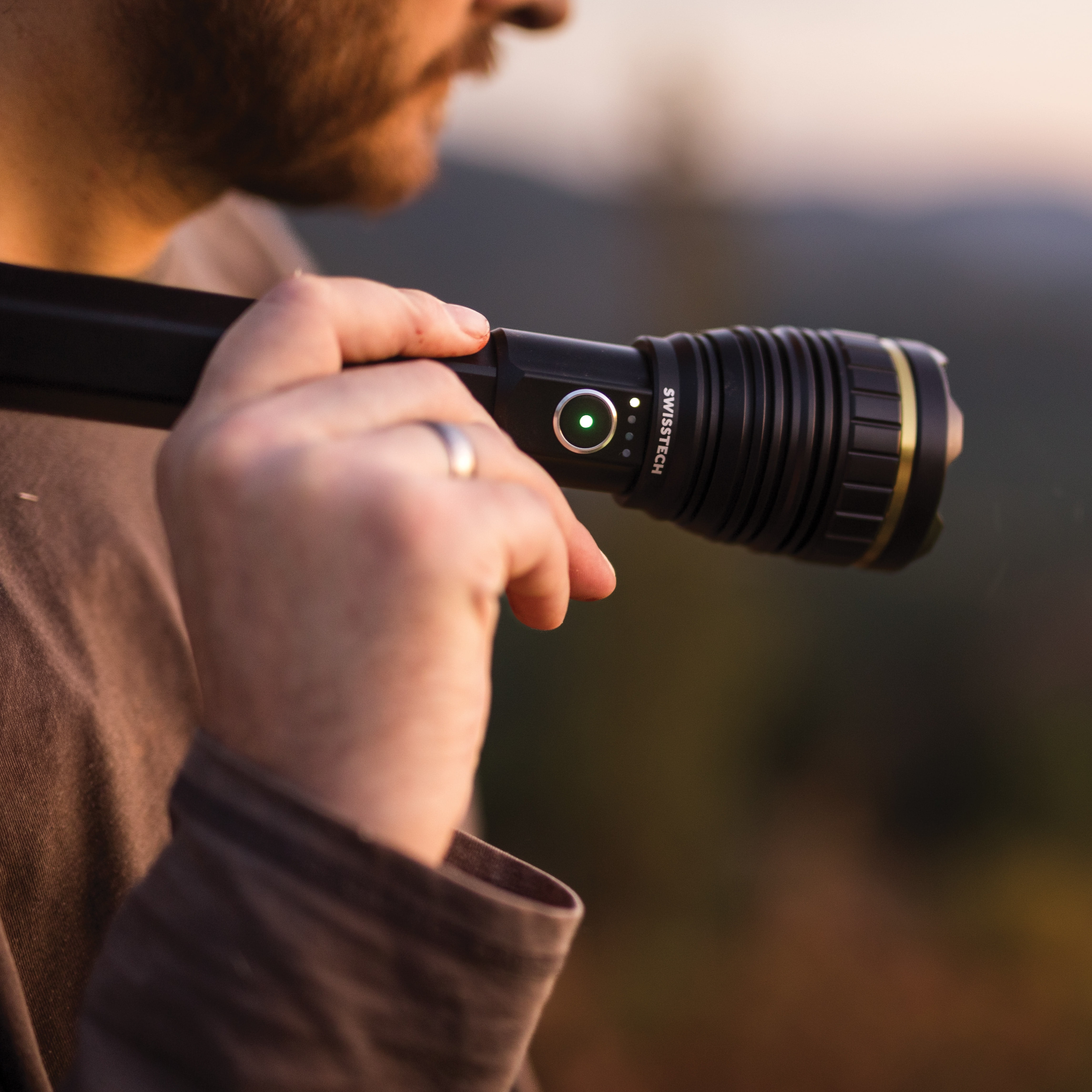 Swiss Tech Erhellen 20, 20000 Lumen Rechargeable LED Flashlight with USB-C, IP67