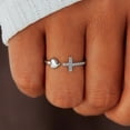 thumbnail image 3 of Anillo de cruz de plata de ley 925 para mujer Anillo abierto de corazón de amor Anillo ajustable chapado en oro blanco con circonita cúbica, 3 of 4