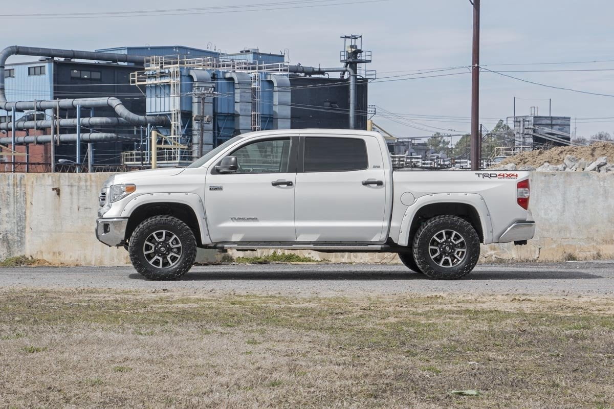 Rough Country 3" Leveling Lift Kit (fits) 2007-2020 Tundra 2WD | Suspension System | 87001