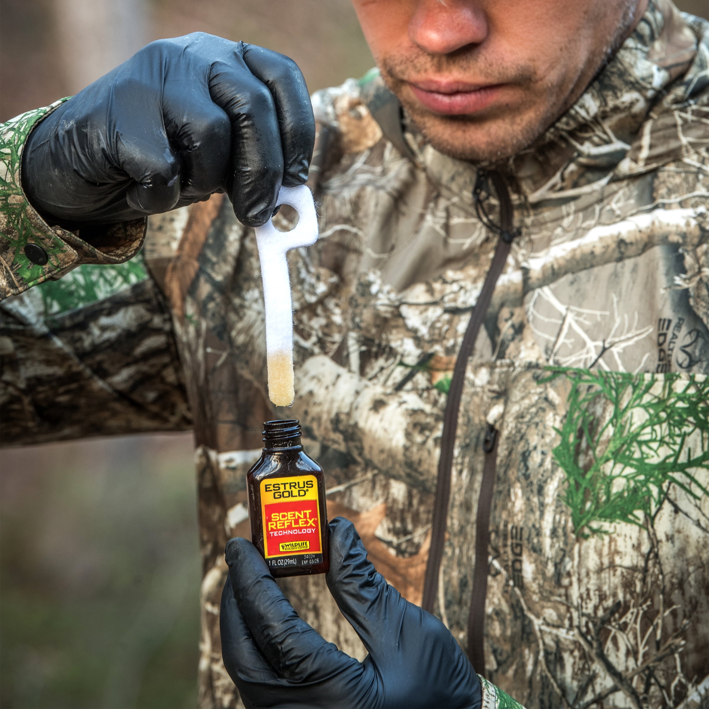 Wildlife Research Center Estrus Gold Synthetic 1 fl oz Hunting Scent