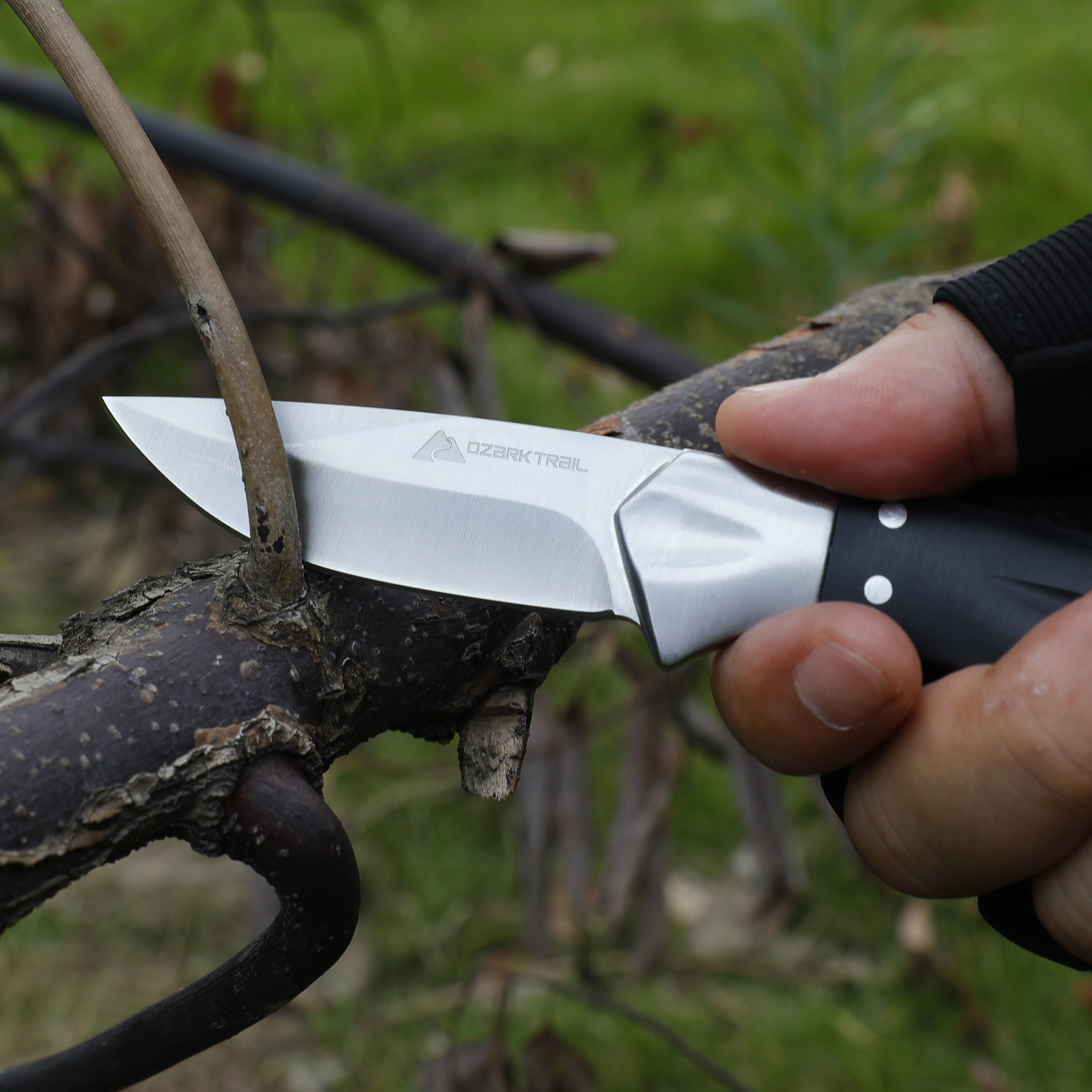 Cuchillo de hoja fija Ozark Trail Forge de 7 pulgadas con hoja de acero inoxidable y mango de polipropileno 5