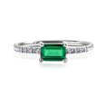 thumbnail image 1 of JeenMata Anillo de Compromiso Solitario con Esmeralda Tallada en Oro Blanco de 18 K sobre Plata, Piedra Natal de Mayo, 1 of 6