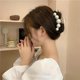 thumbnail image 3 of Pinzas para el pelo con perlas para mujer, pasador de gran tamaño, accesorios para el cabello, horquilla de verano, 2022, 3 of 4