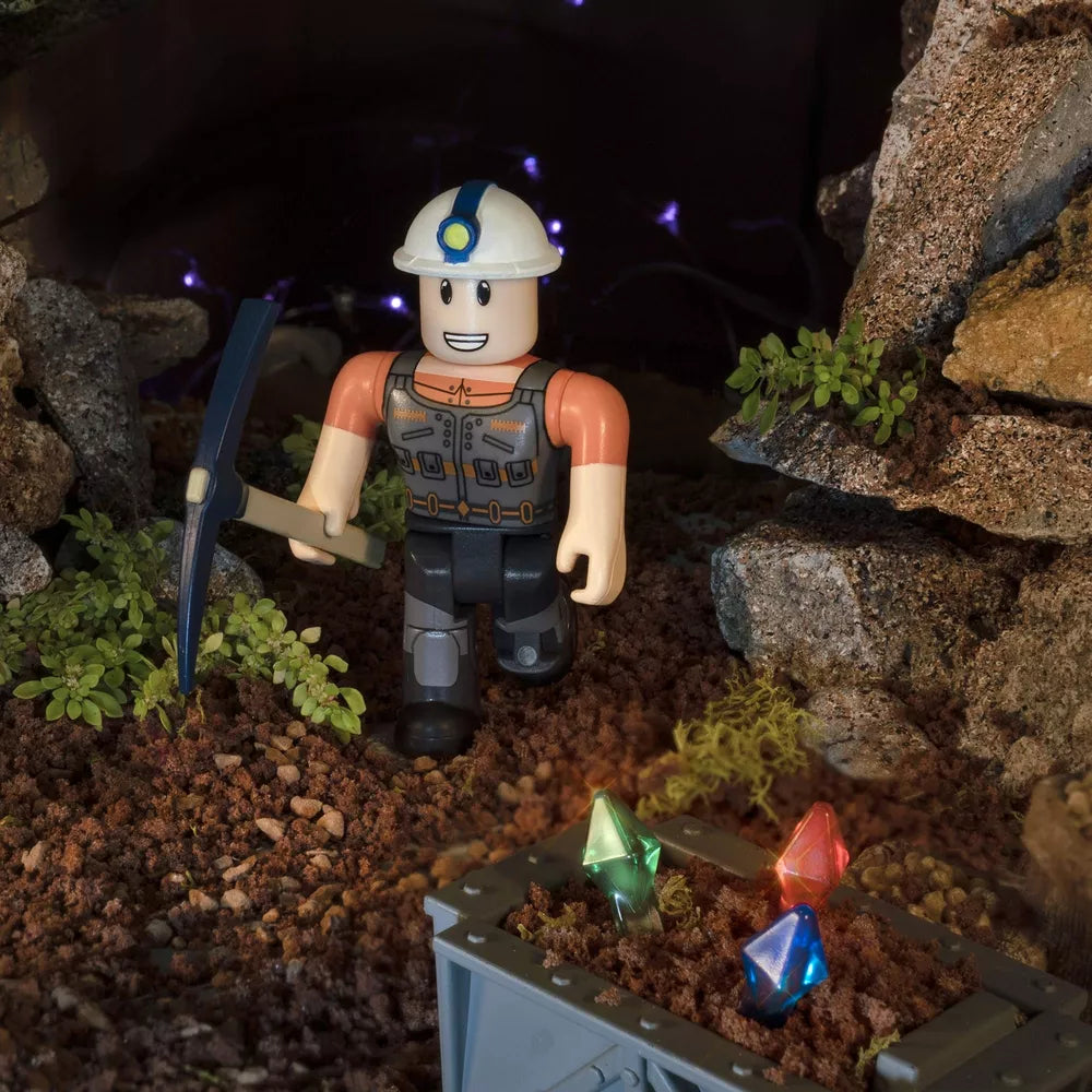 Roblox Megaminer Action Figure (Includes 2 Mystery Packs!)