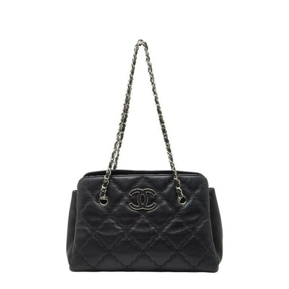 Pre-Owned CHANEL Hamptons Ultra Stitch Chain Tote Bag in Black Lambskin for Women (Good)