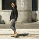 thumbnail image 4 of Sandalia Recovery OOFOS OolaLa Luxe Latte para mujer, talla 6, 4 of 7
