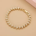 thumbnail image 4 of Pulsera para mujer con forma de corazón y brillantes incrustaciones de diamantes de imitación, resistente al agua, para uso informal, accesorio de muñeca, 4 of 8