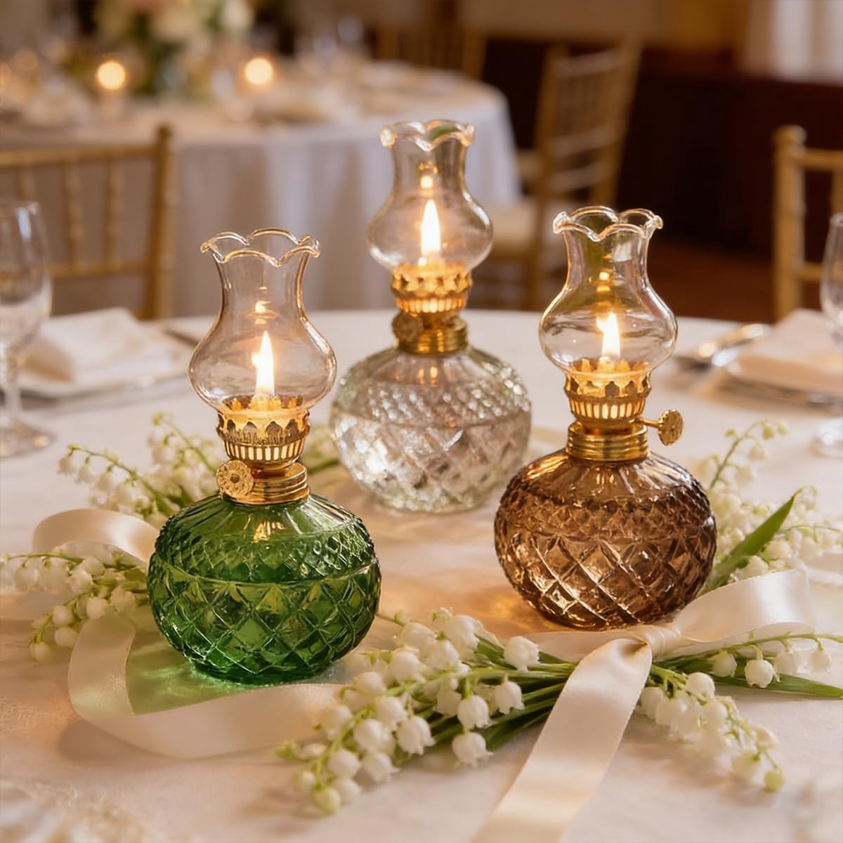 Vintage Style Oil Lamp with Glass Candle Holder, Retro Glass Clear Kerosene Lamp Lantern, Crystal Decorative Lamps for Weddings & Housewarming, Windproof, Elegant Retro Design