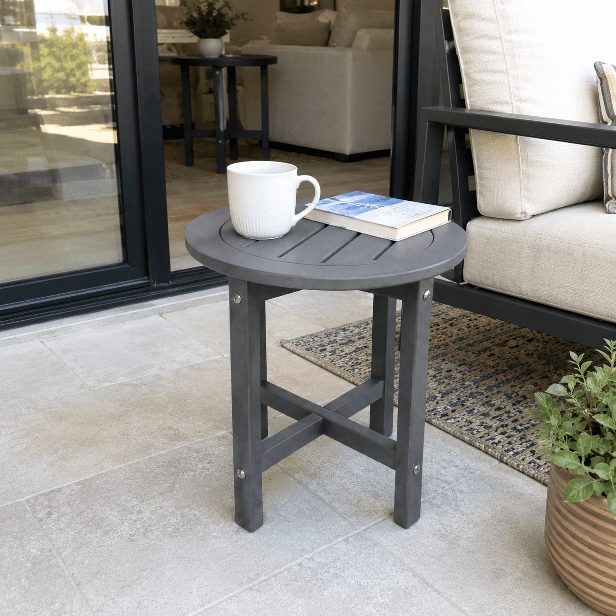 HDPE All-Weather Outdoor Side Table, 18×18×17 Inch Compact Patio End Table, Lightweight Weatherproof Small Side Table for Balcony Porch Pool Backyard