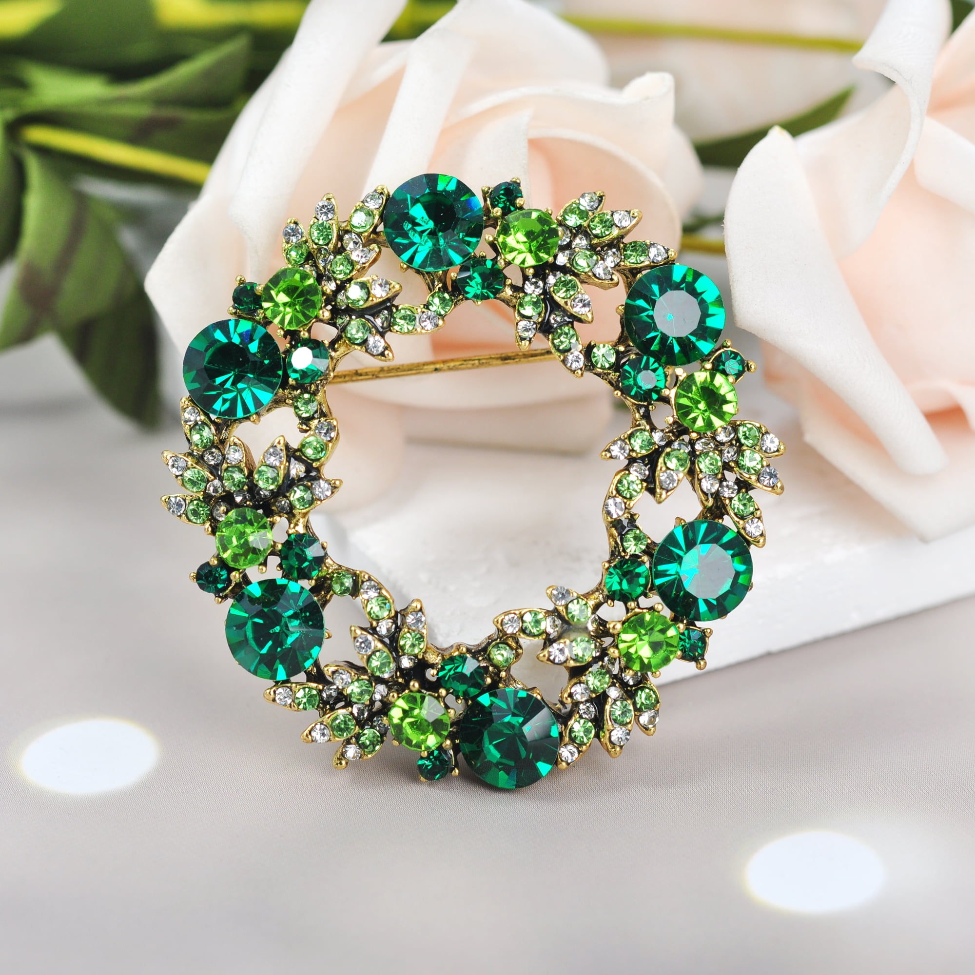 Gyn&Joy Leaf Floral Wreath Brooch Pin – Gold Tone Alloy With Crystal Rhinestones, Gift Box