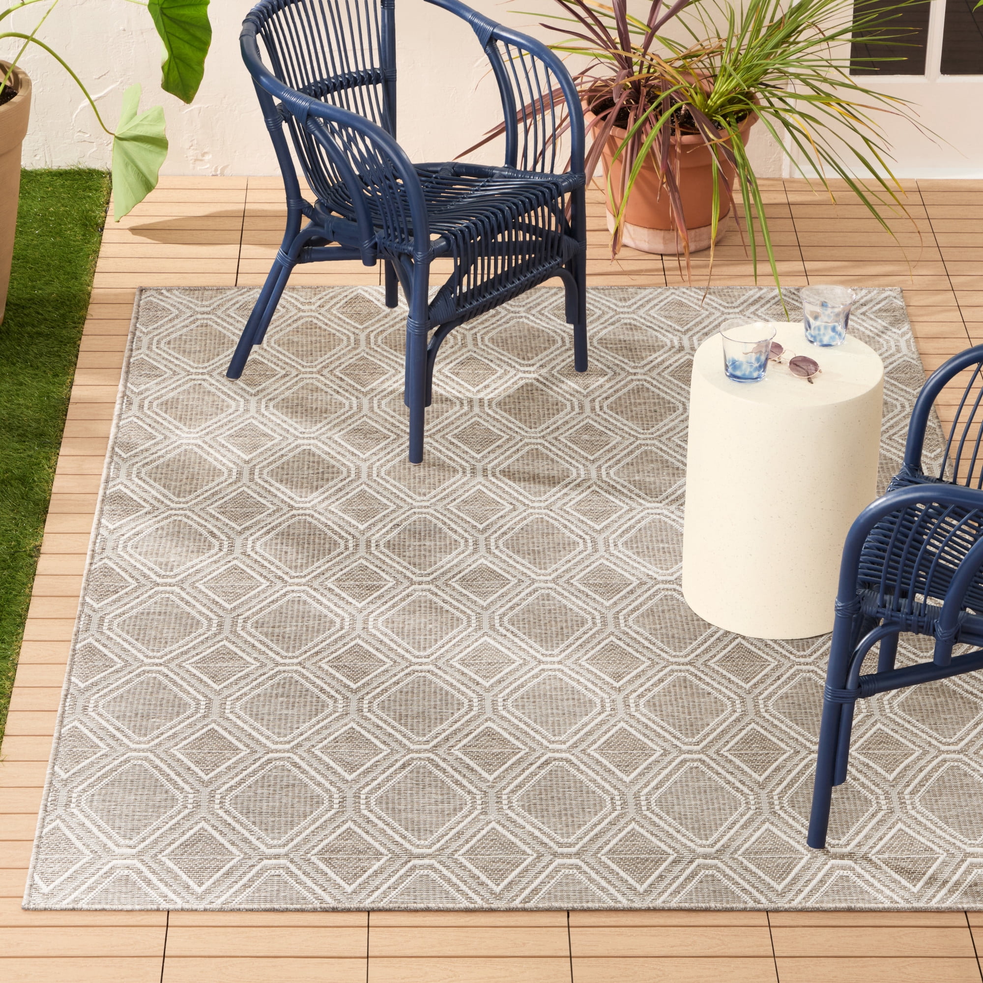 NICOLE MILLER NEW YORK Corin Diamond Indoor Outdoor Area Rug, UV Fade Resistant, Low Pile, Taupe/Cream, 7'10"x10'2"