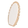 thumbnail image 2 of Expositor de collares de bambú con forma de hoja, panel de cuero sintético blanco, cadena de bambú, 2 of 14