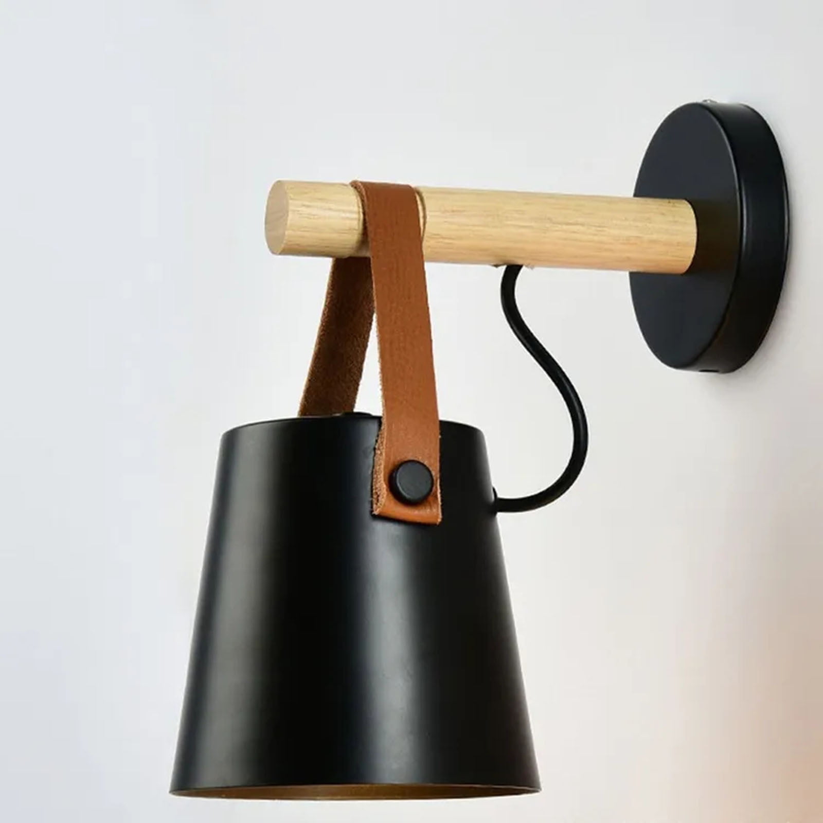 Industrial Black Iron Wall Sconce with Brown Leather Strap, Rustic Wood Backplate LED Wall Lamp, Vintage Belt Light Fixture for Bedroom Bedside Living Room Hallway TV Wall Decor